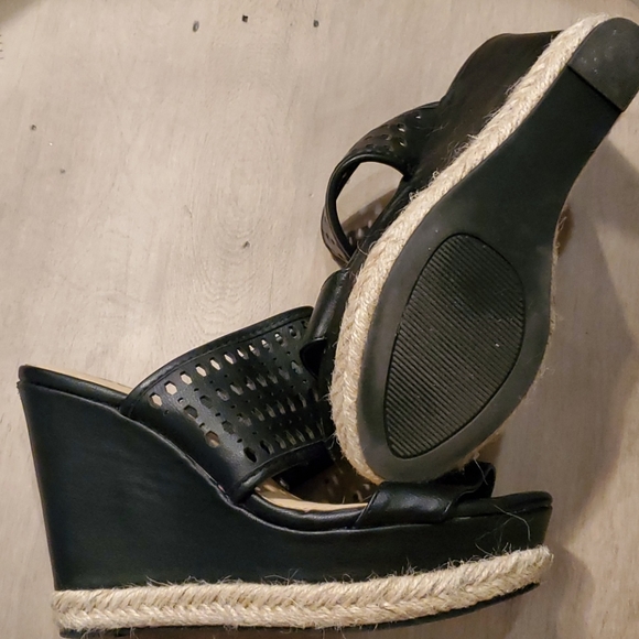 Cato black and tan wedges, size 6 - Picture 2 of 2